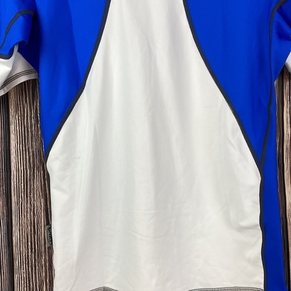 NWT NRS Blue & White Hydrosilk UV & UPF 50+ Swim Shirt- Size Small - Picture 6 of 14